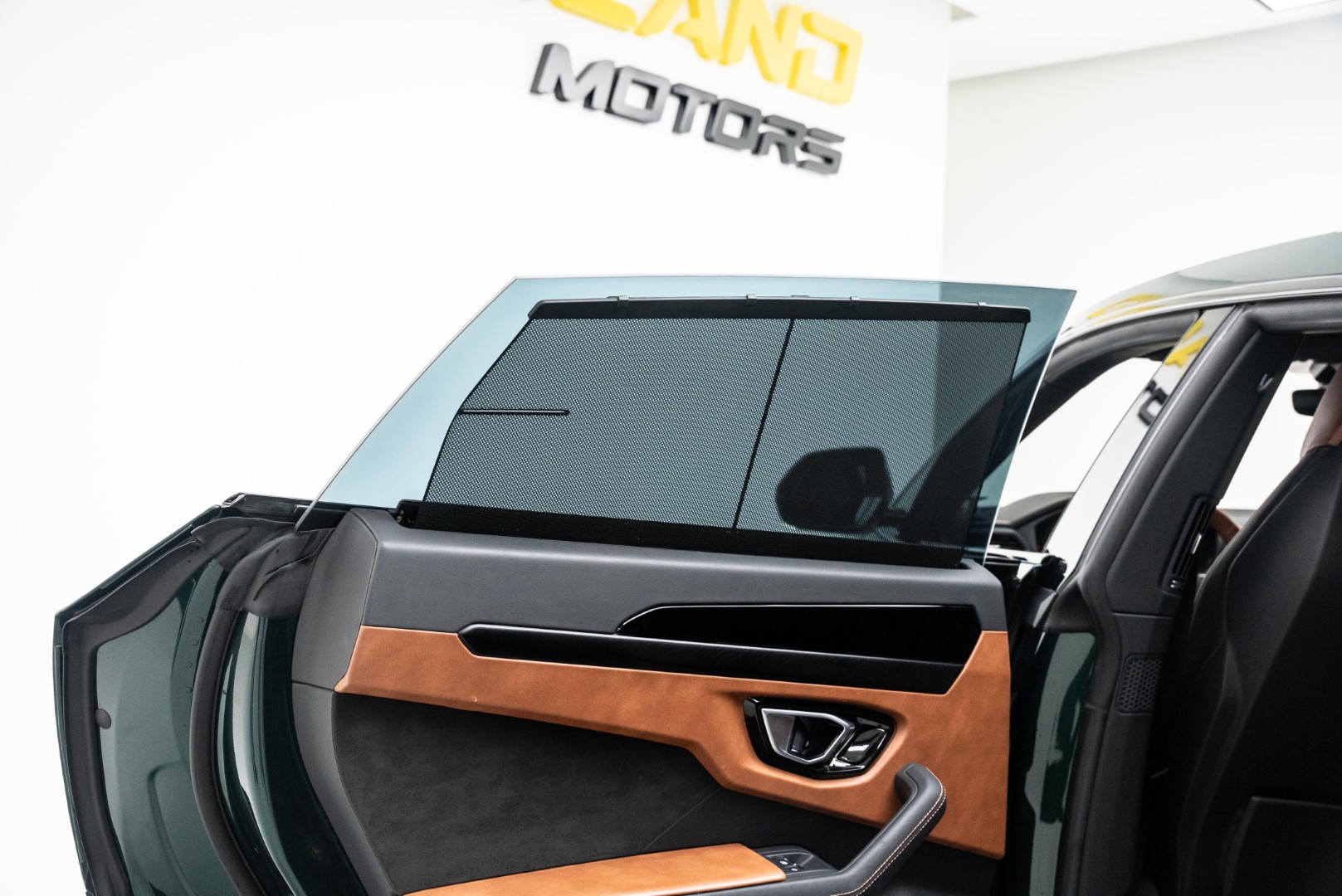 2023 LAMBORGHINI URUS S. FULL OPTION